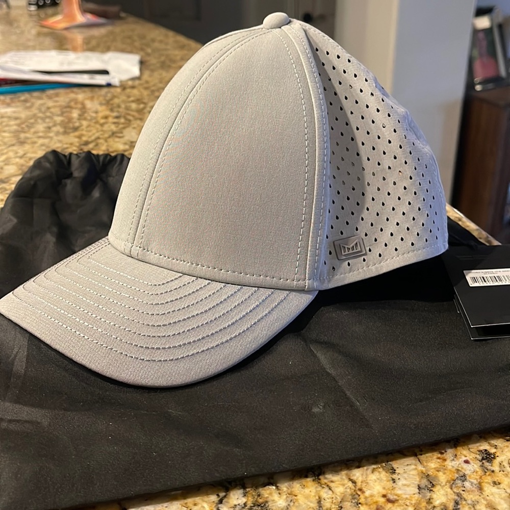 Brand New Melin HYDRO snap back hat